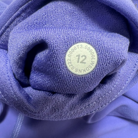 Lululemon Athletica - Picture 5 of 10